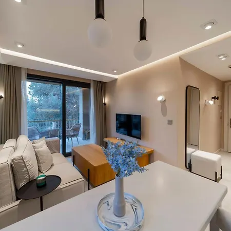 Helis Premium Aparthotel *