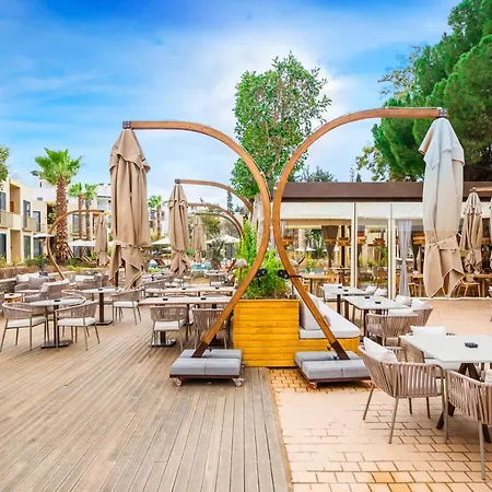 Helis Premium Aparthotel